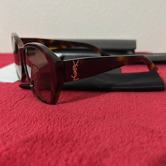 YVES SAINT LAUREN 57mm sunglasses - Picture 1 of 8